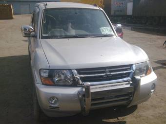 2001 Mitsubishi Pajero Pictures