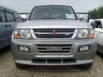 2001 Mitsubishi Pajero Images