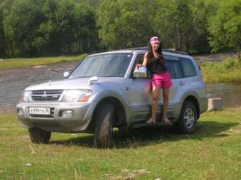 2001 Mitsubishi Pajero Pictures