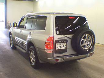 2001 Mitsubishi Pajero Pictures