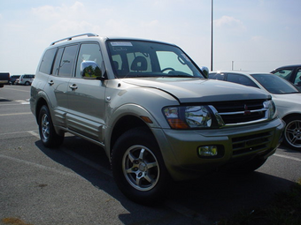 2002 Mitsubishi Pajero