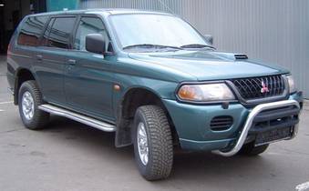 2002 Mitsubishi Pajero