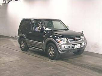 2002 Mitsubishi Pajero