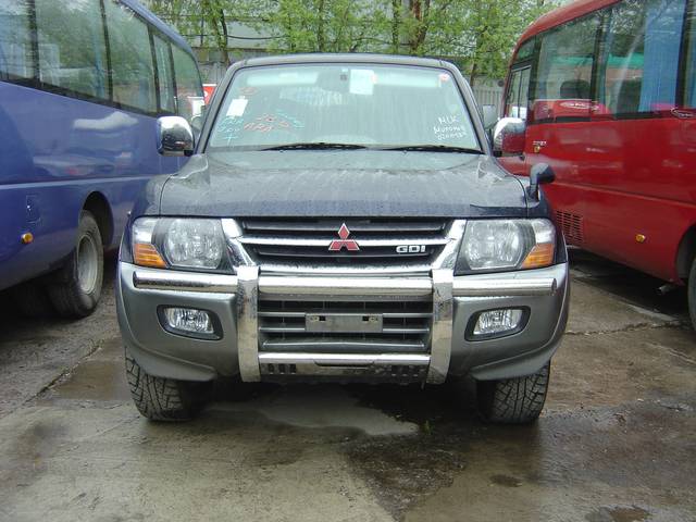 2002 Mitsubishi Pajero