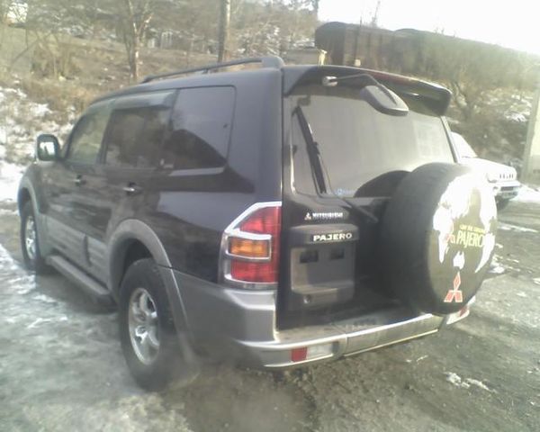 2002 Mitsubishi Pajero