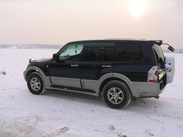 2002 Mitsubishi Pajero