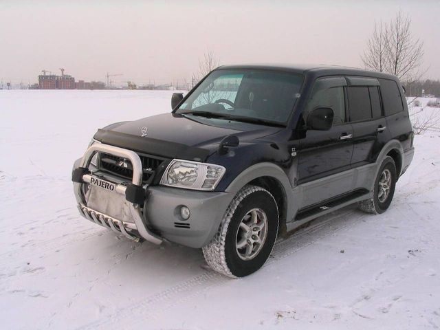 2002 Mitsubishi Pajero