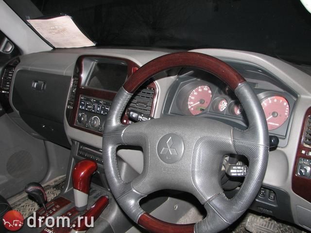 2002 Mitsubishi Pajero