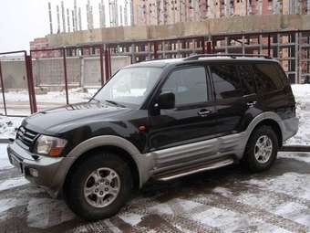 2002 Mitsubishi Pajero