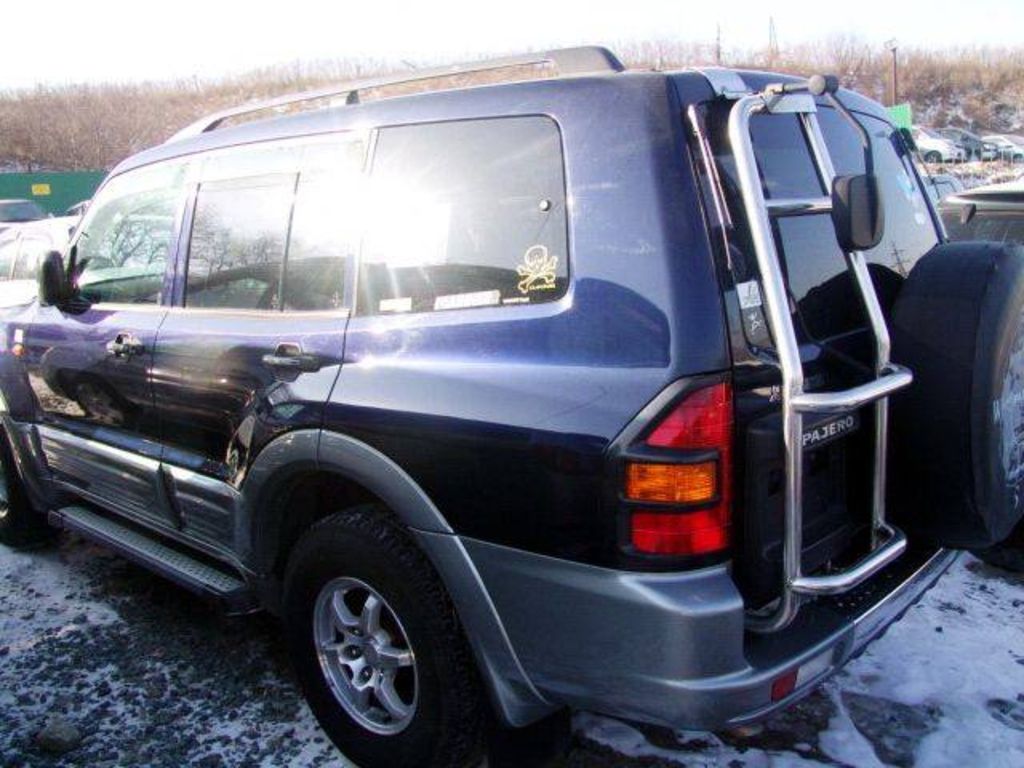 2002 Mitsubishi Pajero