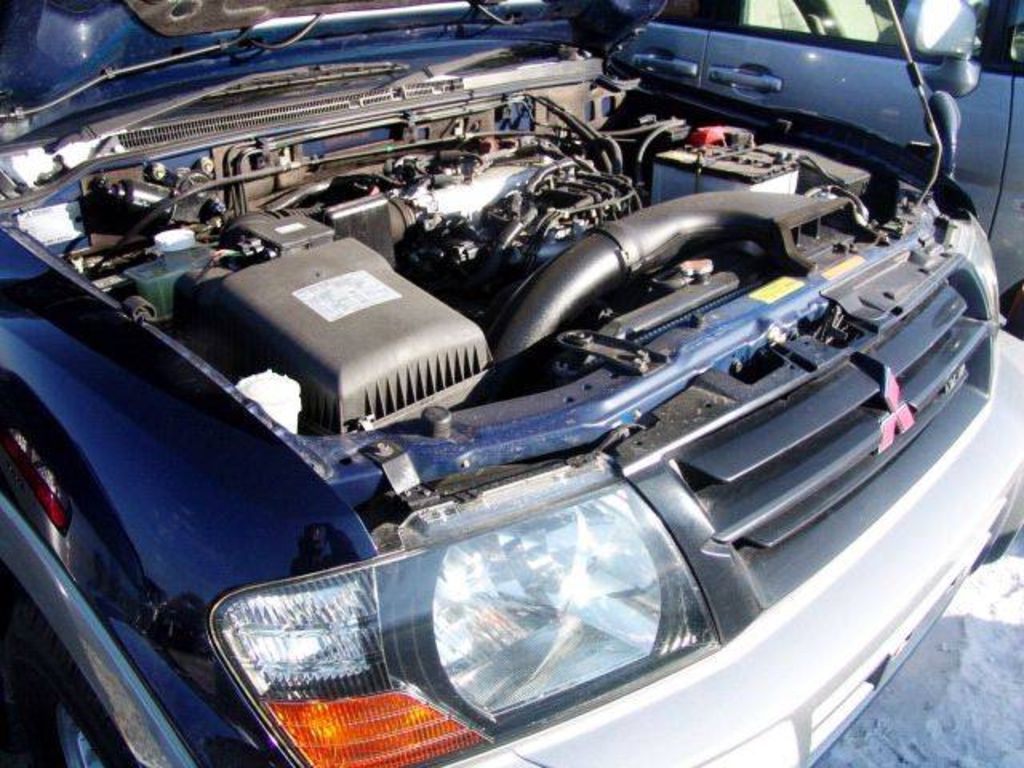 2002 Mitsubishi Pajero