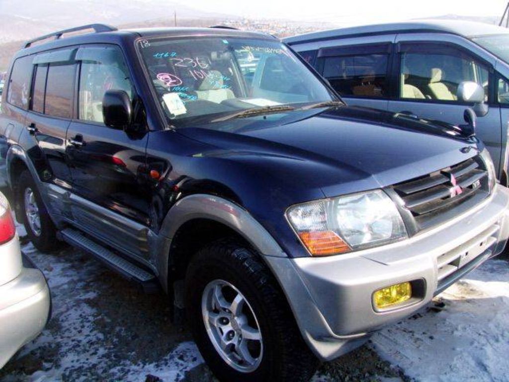 2002 Mitsubishi Pajero