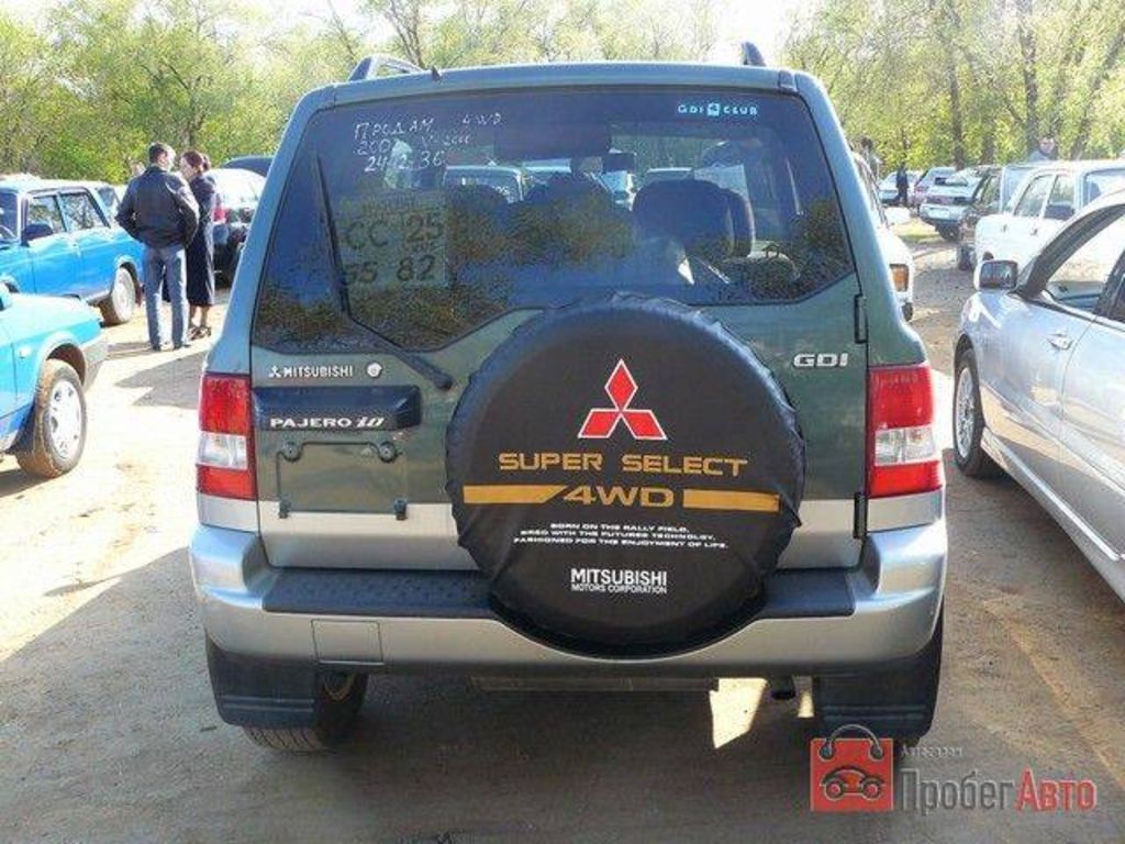 2002 Mitsubishi Pajero