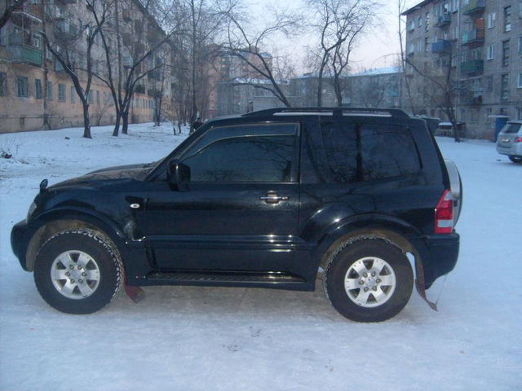 2002 Mitsubishi Pajero