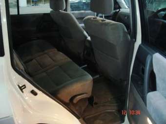 2002 Mitsubishi Pajero Photos