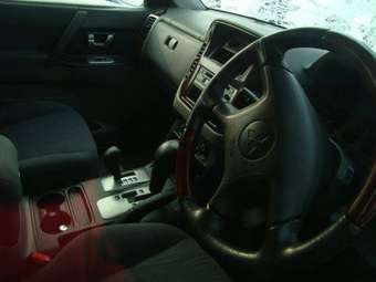 2002 Mitsubishi Pajero Pics