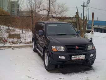 2002 Mitsubishi Pajero Pictures