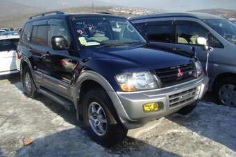 2002 Mitsubishi Pajero Pics