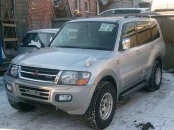 2002 Mitsubishi Pajero Pictures