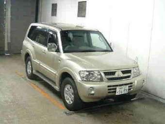 2002 Mitsubishi Pajero Pictures