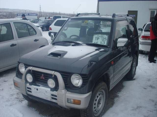 2002 Mitsubishi Pajero