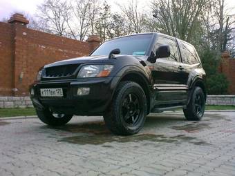 2002 Mitsubishi Pajero Wallpapers