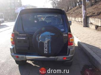 2002 Mitsubishi Pajero Pictures