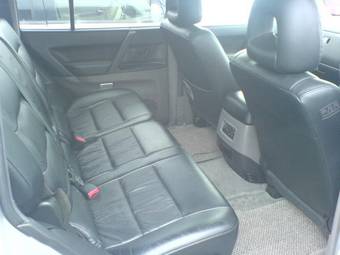 2002 Mitsubishi Pajero Pics