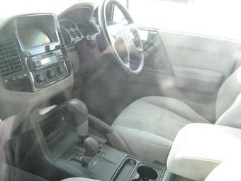 2002 Mitsubishi Pajero Wallpapers