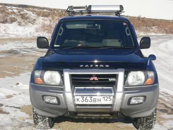2002 Mitsubishi Pajero Pictures