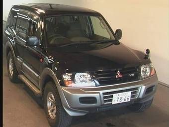 2002 Mitsubishi Pajero Pics