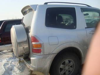 2002 Mitsubishi Pajero Photos