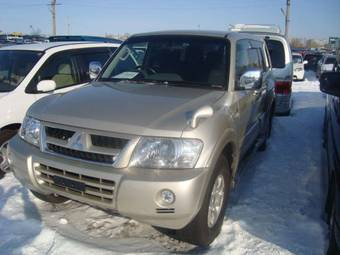 2002 Mitsubishi Pajero Pics