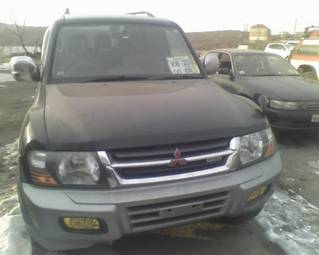 2002 Mitsubishi Pajero Pictures
