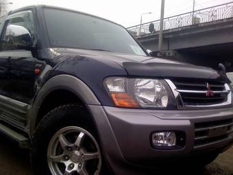 2002 Mitsubishi Pajero Pictures
