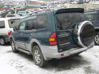 2002 Mitsubishi Pajero Pictures