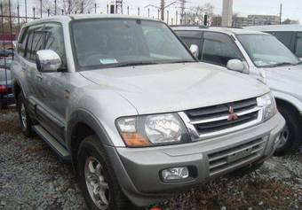 2002 Mitsubishi Pajero Pictures