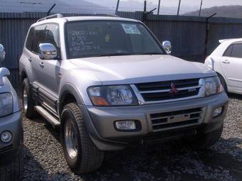 2002 Mitsubishi Pajero Pictures