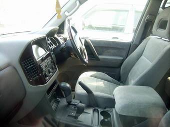 2002 Mitsubishi Pajero Wallpapers