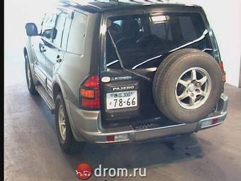2002 Mitsubishi Pajero Pictures