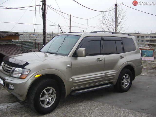 2002 Mitsubishi Pajero