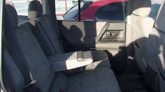 2002 Mitsubishi Pajero Photos