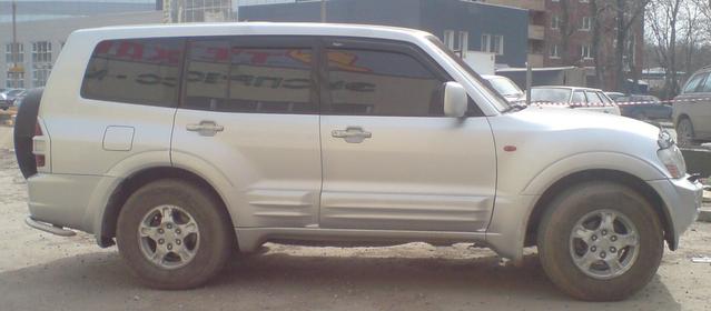 2002 Mitsubishi Pajero