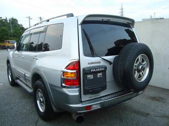 2002 Mitsubishi Pajero Pictures