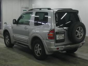 2002 Mitsubishi Pajero Pictures