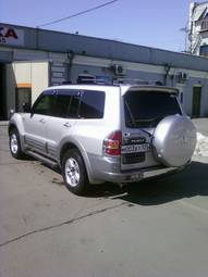 2002 Mitsubishi Pajero Pictures