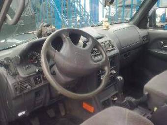2002 Mitsubishi Pajero Pictures