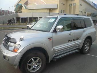 2002 Mitsubishi Pajero Pics