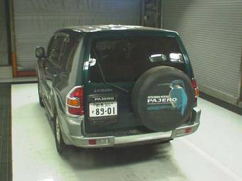 2002 Mitsubishi Pajero Wallpapers