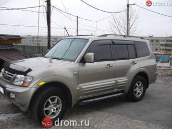 2002 Mitsubishi Pajero